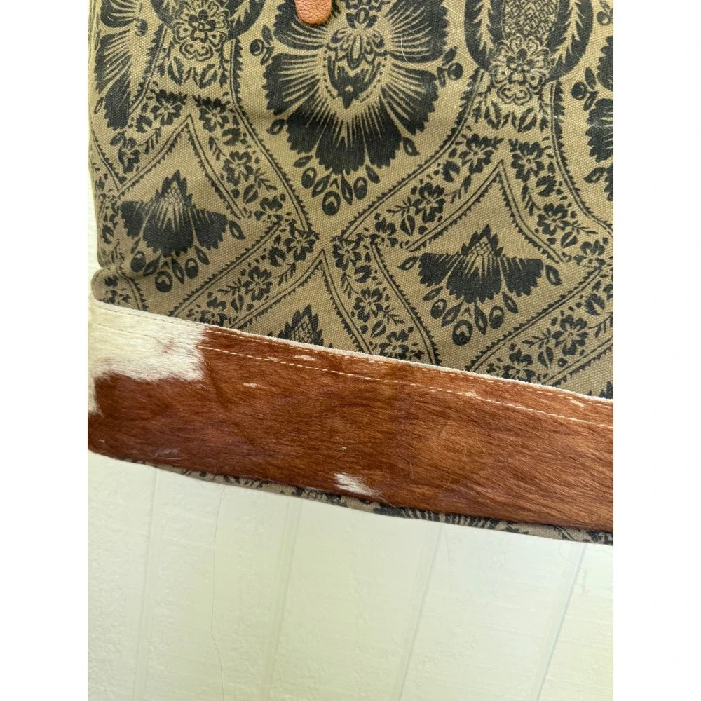 Myra Bag Canvas Damask Print Tote with Cowhide Leather Trim Western Shoulder Bag - Picture 3 of 6